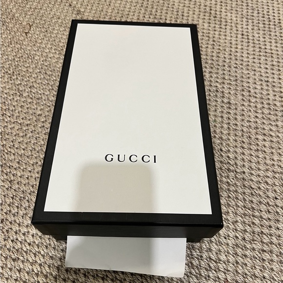 Women's Gucci White Ace Pearl And Stud-Detail Leather Sneakers Size 37.5 - Picture 8 of 12